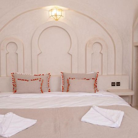 Riad Chebbi Merzouga Exteriör bild